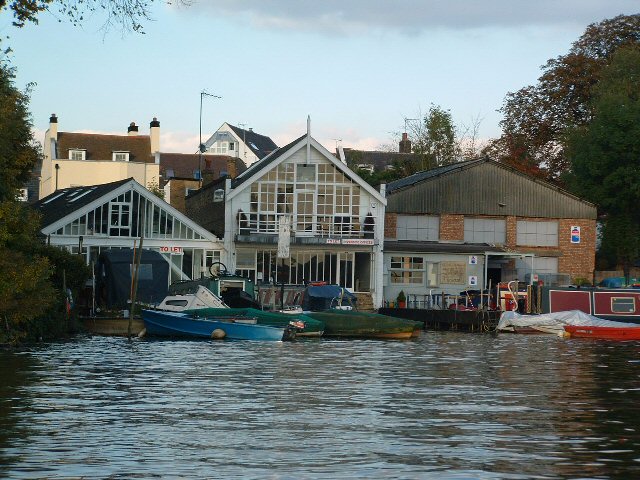 Narrowboat moorings