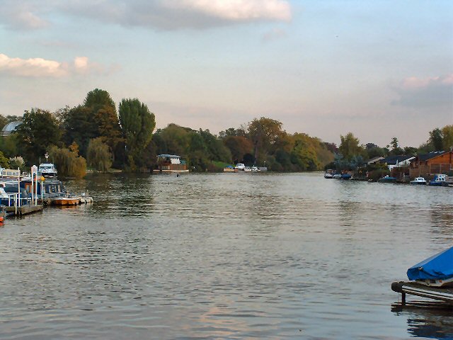 Narrowboat moorings